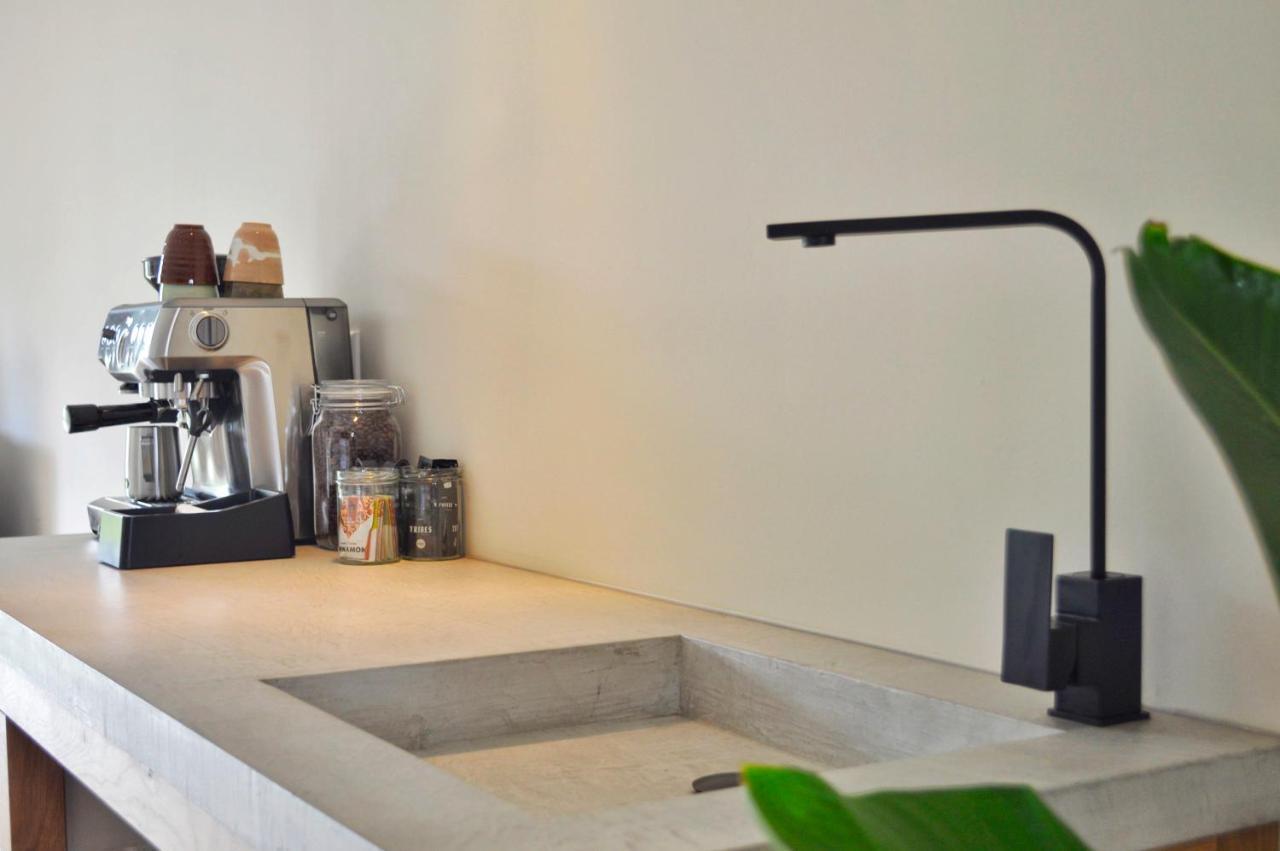 Van Heeckeren Apartments & Suites Nes Nes  Zewnętrze zdjęcie