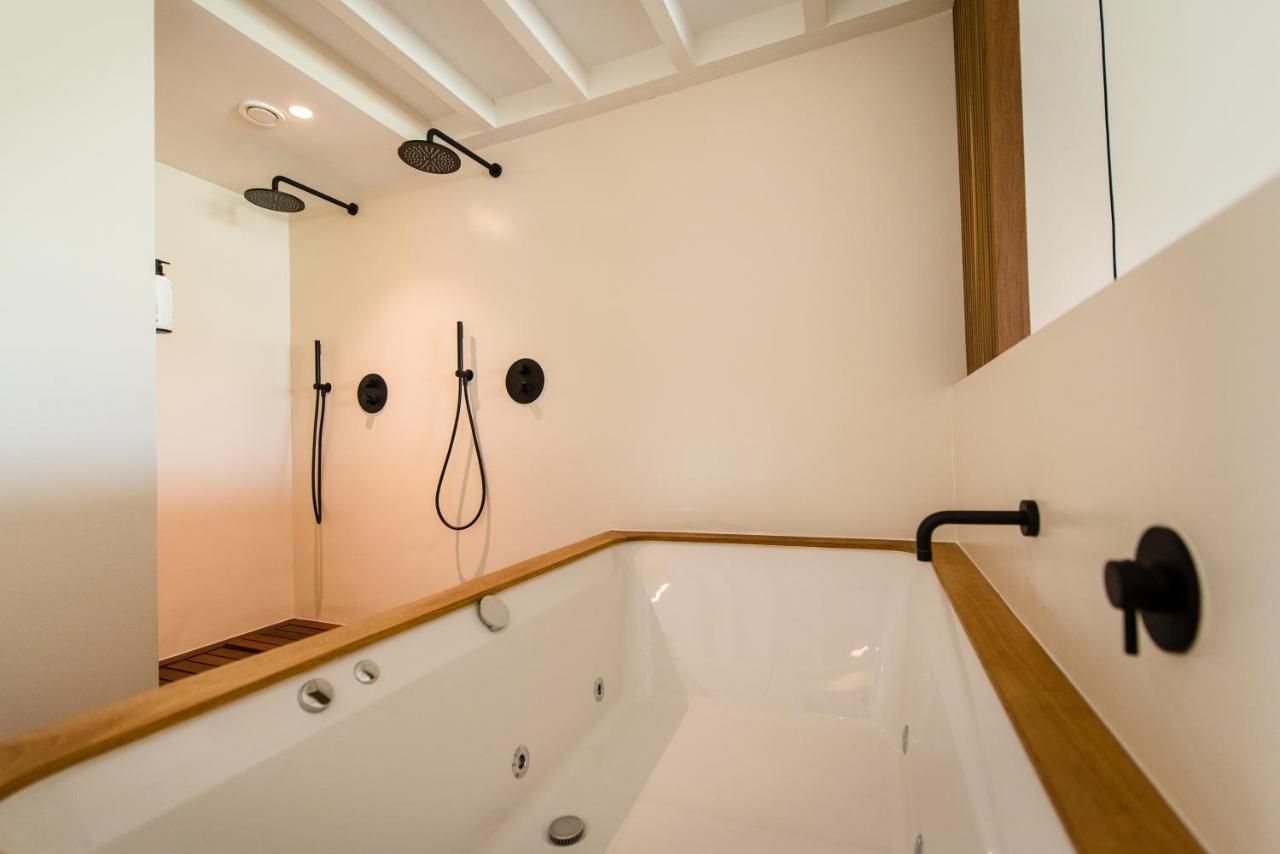 Van Heeckeren Apartments & Suites Nes Nes  Zewnętrze zdjęcie