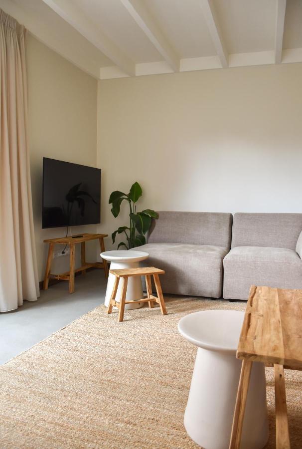 Van Heeckeren Apartments & Suites Nes Nes  Zewnętrze zdjęcie